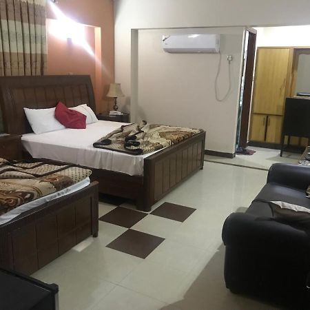 Mir Continental Hotel ムザファラバード エクステリア 写真