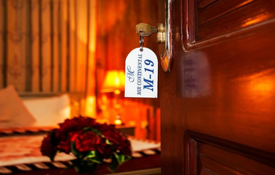 Mir Continental Hotel ムザファラバード エクステリア 写真