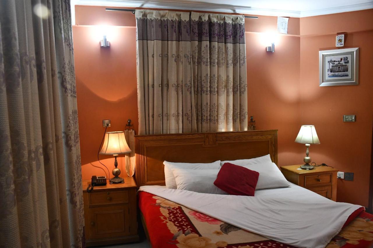 Mir Continental Hotel ムザファラバード エクステリア 写真